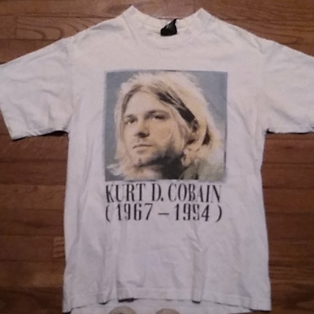 VINTAGE KURT COBAIN MEMORIAL TEE